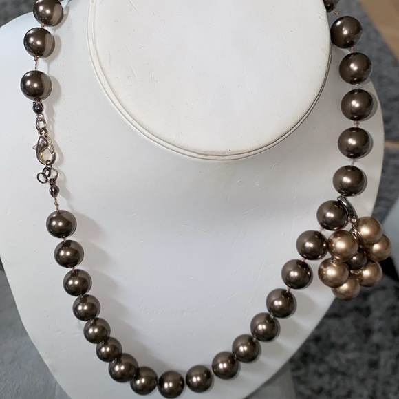Swarovski Pearl Necklace - Picture 2 of 2
